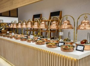 canva-elegant-buffet-dining-in-bodrum,-türkiye-MAG9WCSf1FU